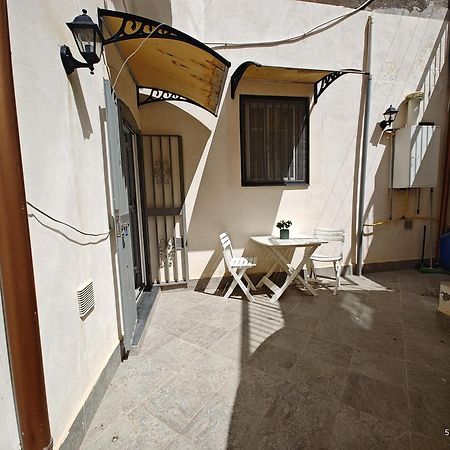 Dimora Genovesi Vila Catânia Exterior foto